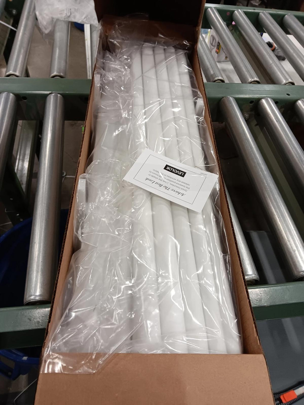 Levolor Flat Roman Shades, 25x45, Like New