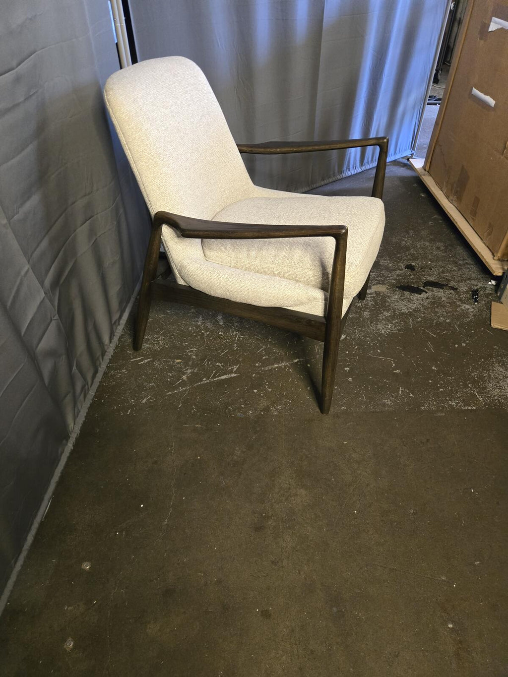 MCM Style Accent Chair, Wood Frame, comfortable cushion