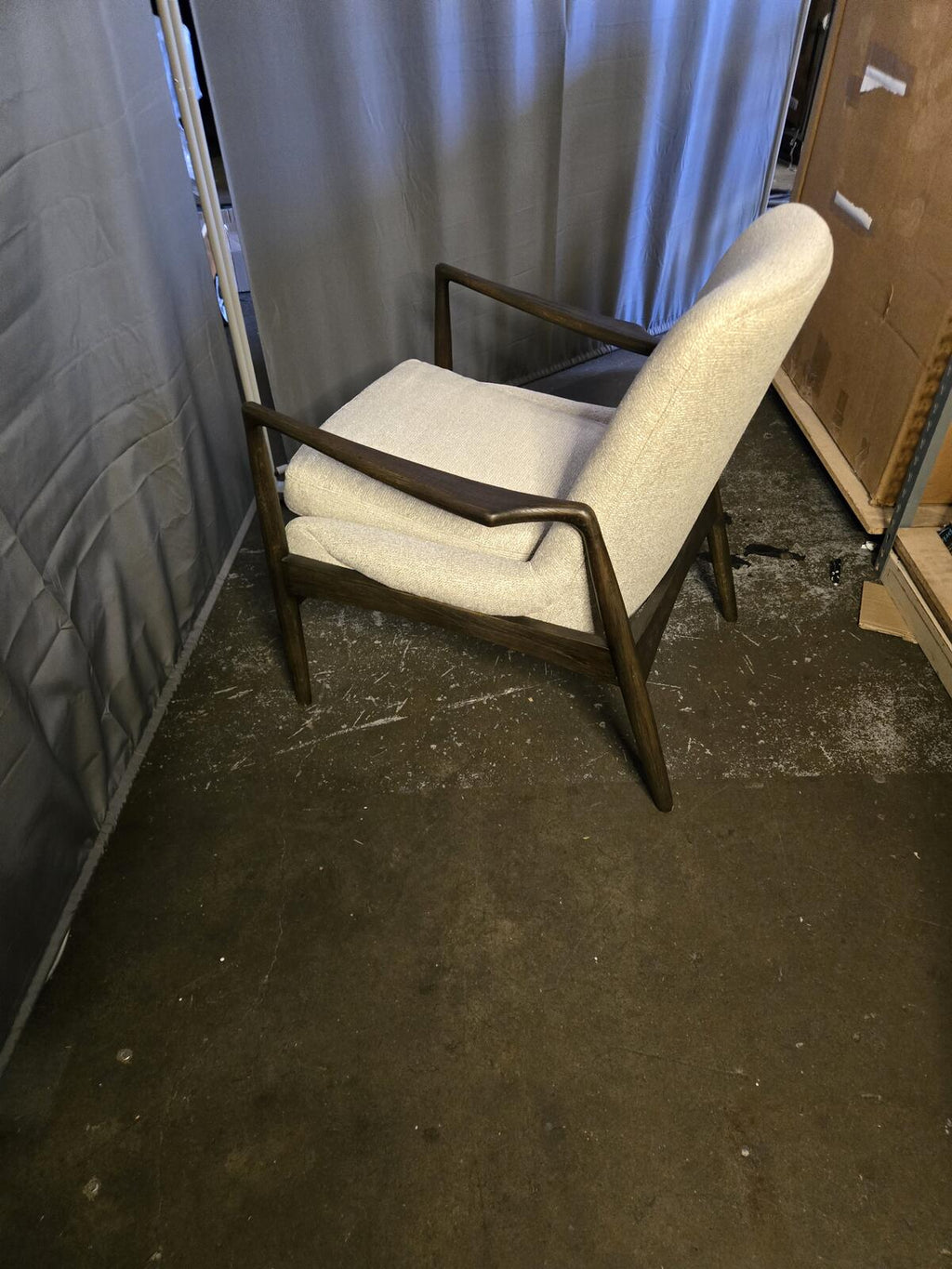 MCM Style Accent Chair, Wood Frame, comfortable cushion