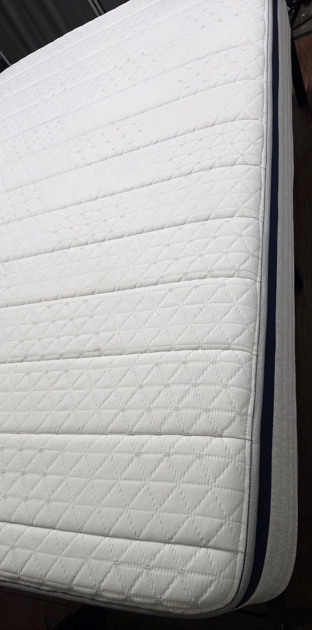 Helix Midnight Full mattress, Great Condition