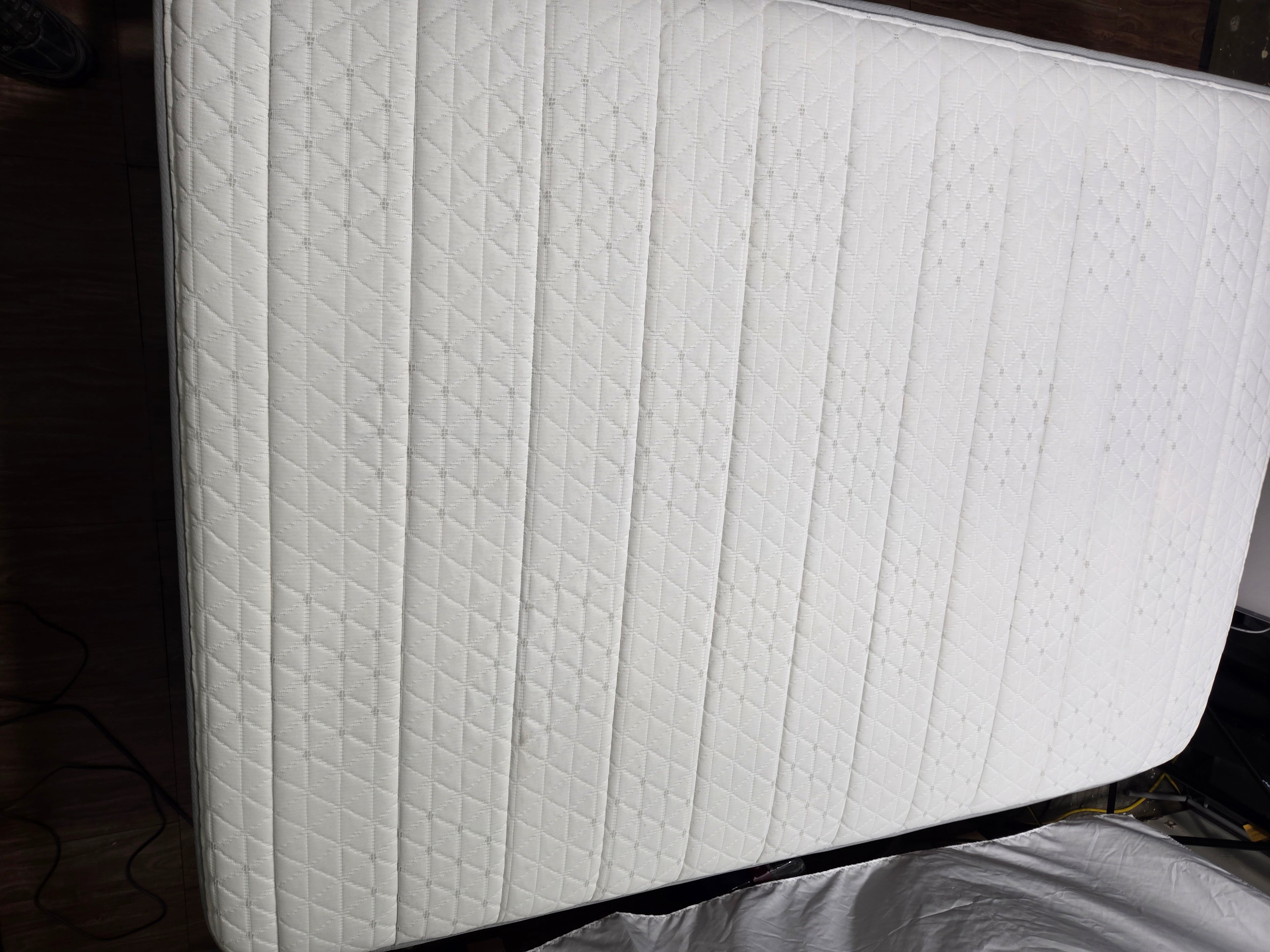 Helix Midnight Full mattress, Great Condition