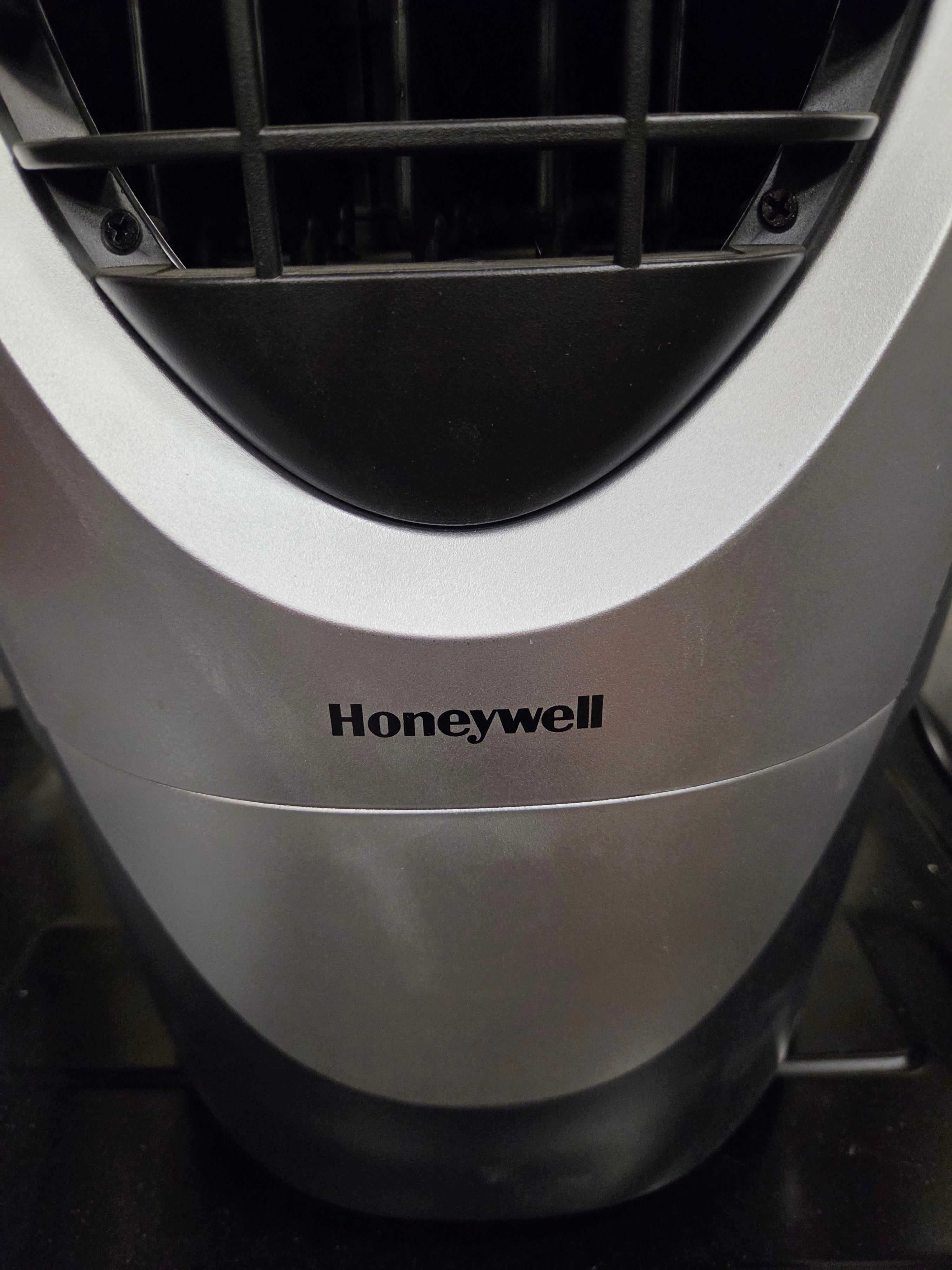 Evaporative Air Cooler,  Honeywell CS10XE