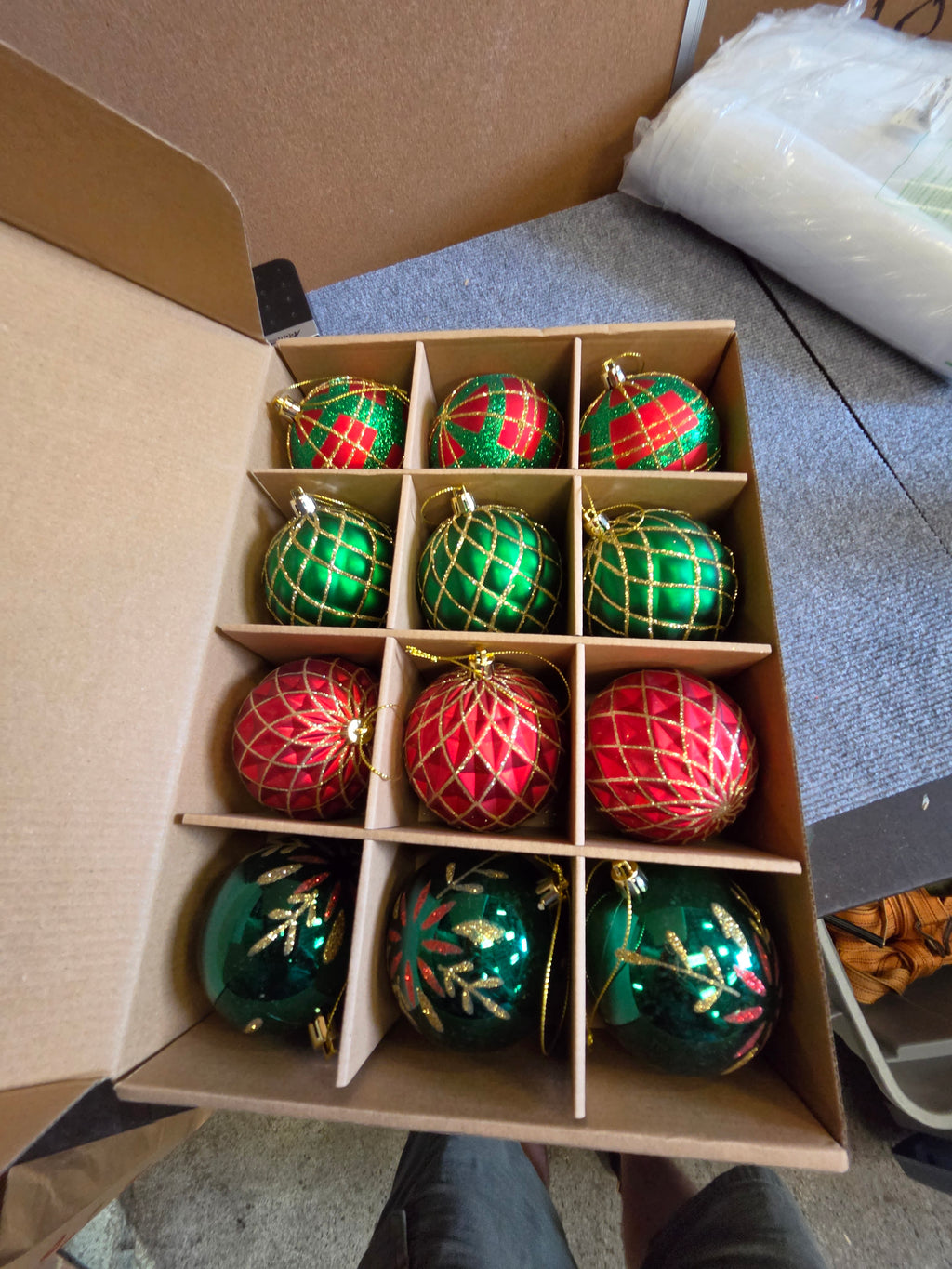 Shareconn 12ct Large 3.15" Christmas Ball Ornaments – Red Green Gold NEW NIB