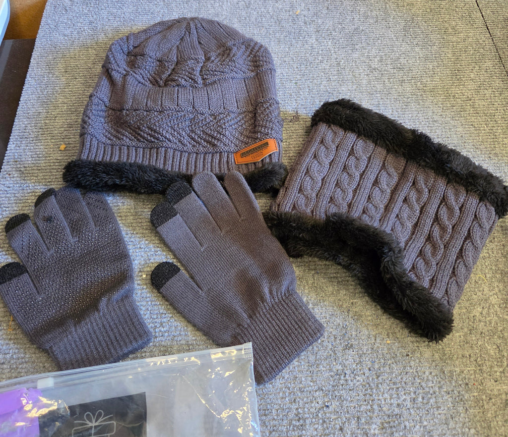 Loritta 3pc Winter Beanie Hat Scarf Gloves Set – Fleece Lined Touchscreen NEW