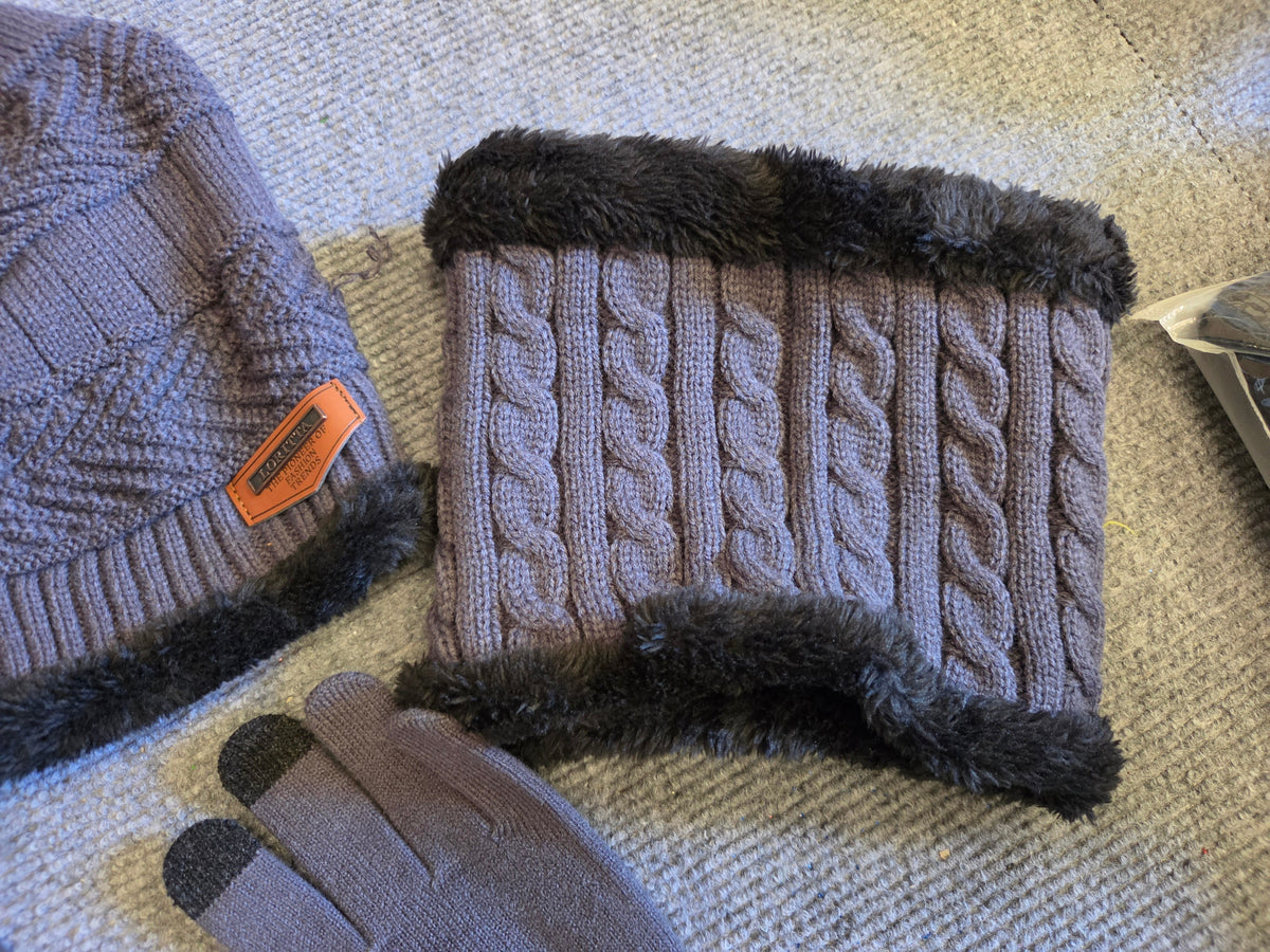 Loritta 3pc Winter Beanie Hat Scarf Gloves Set – Fleece Lined Touchscreen NEW
