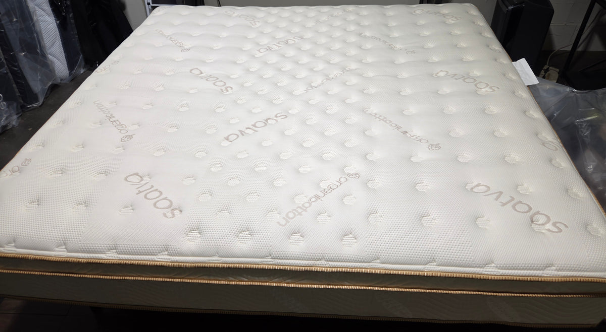 Saatva Classic 11.5" Luxury Firm King Mattress, Like New Condition