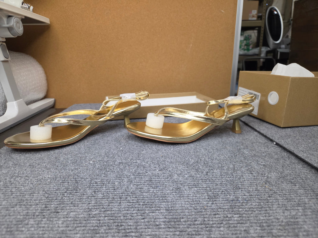 Elisabet Tang Gold Strappy Thong Kitten Heels Size 7 Dress Sandals NEW NIB