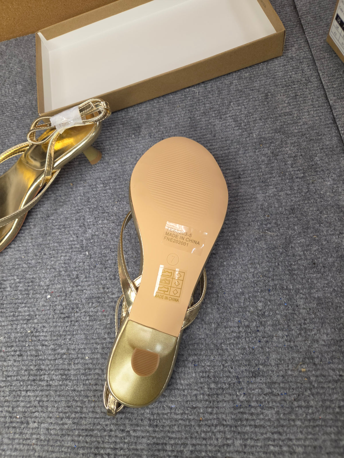Elisabet Tang Gold Strappy Thong Kitten Heels Size 7 Dress Sandals NEW NIB