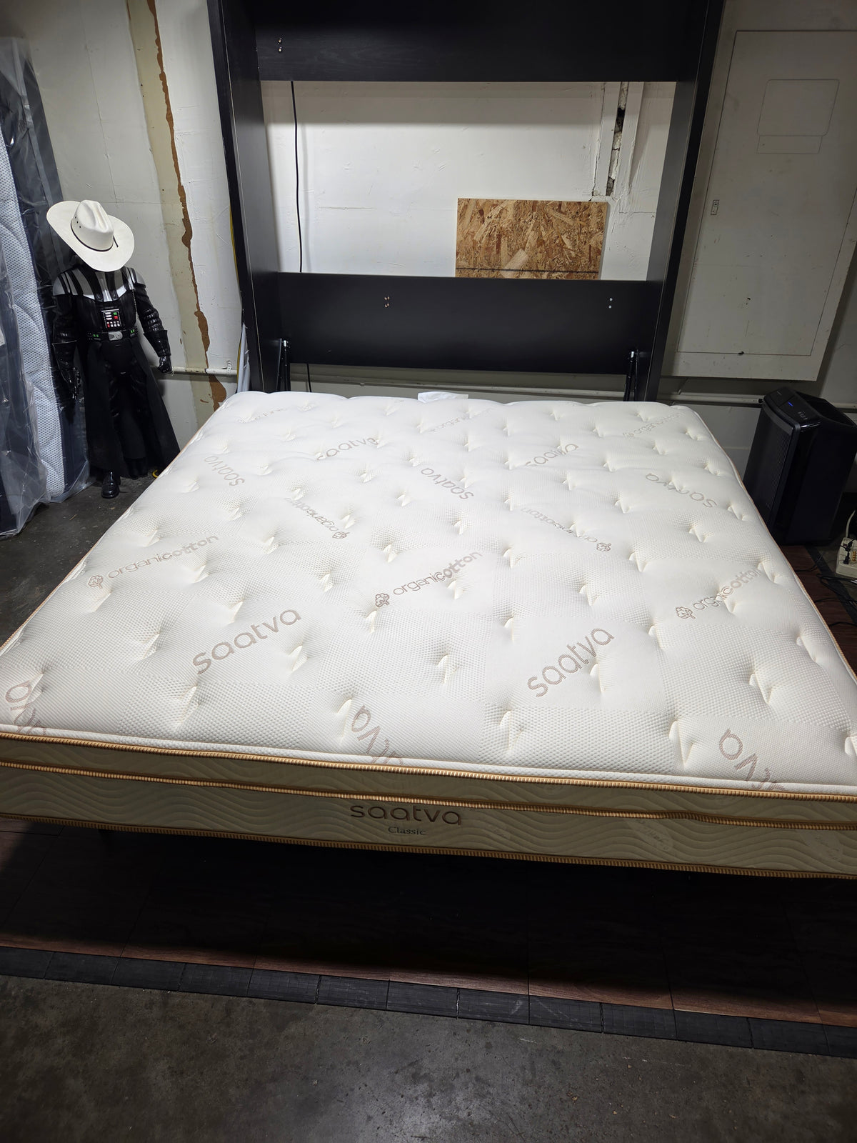 Saatva Classic 11.5" Plush King Mattress, Like New!