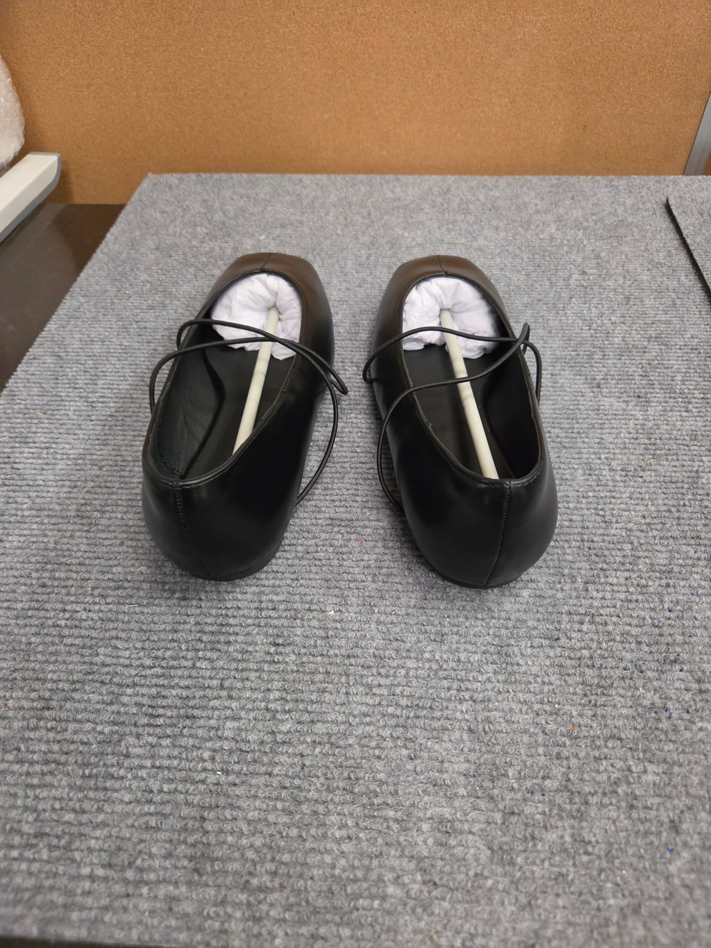 Women's Square Toe Crisscross Ballet Flats Black Size 8.5 (EU 39) NEW NIB