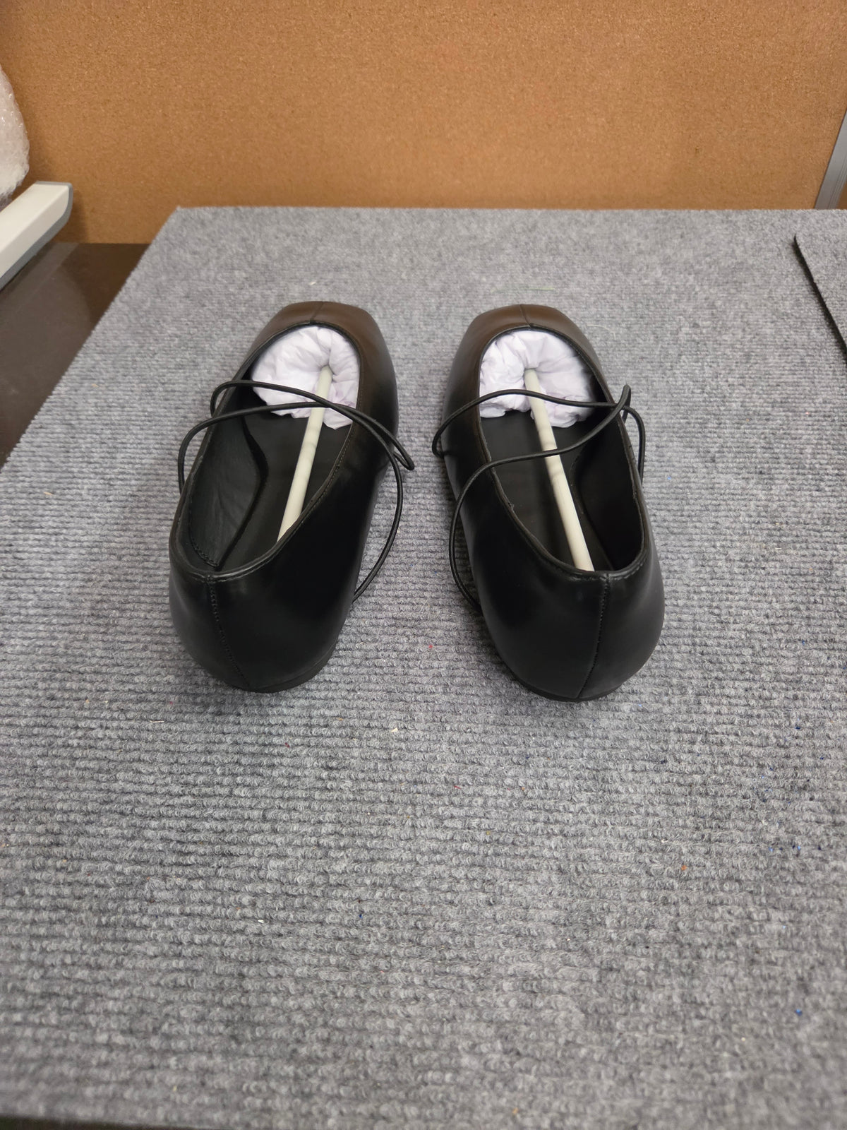 Women's Square Toe Crisscross Ballet Flats Black Size 8.5 (EU 39) NEW NIB