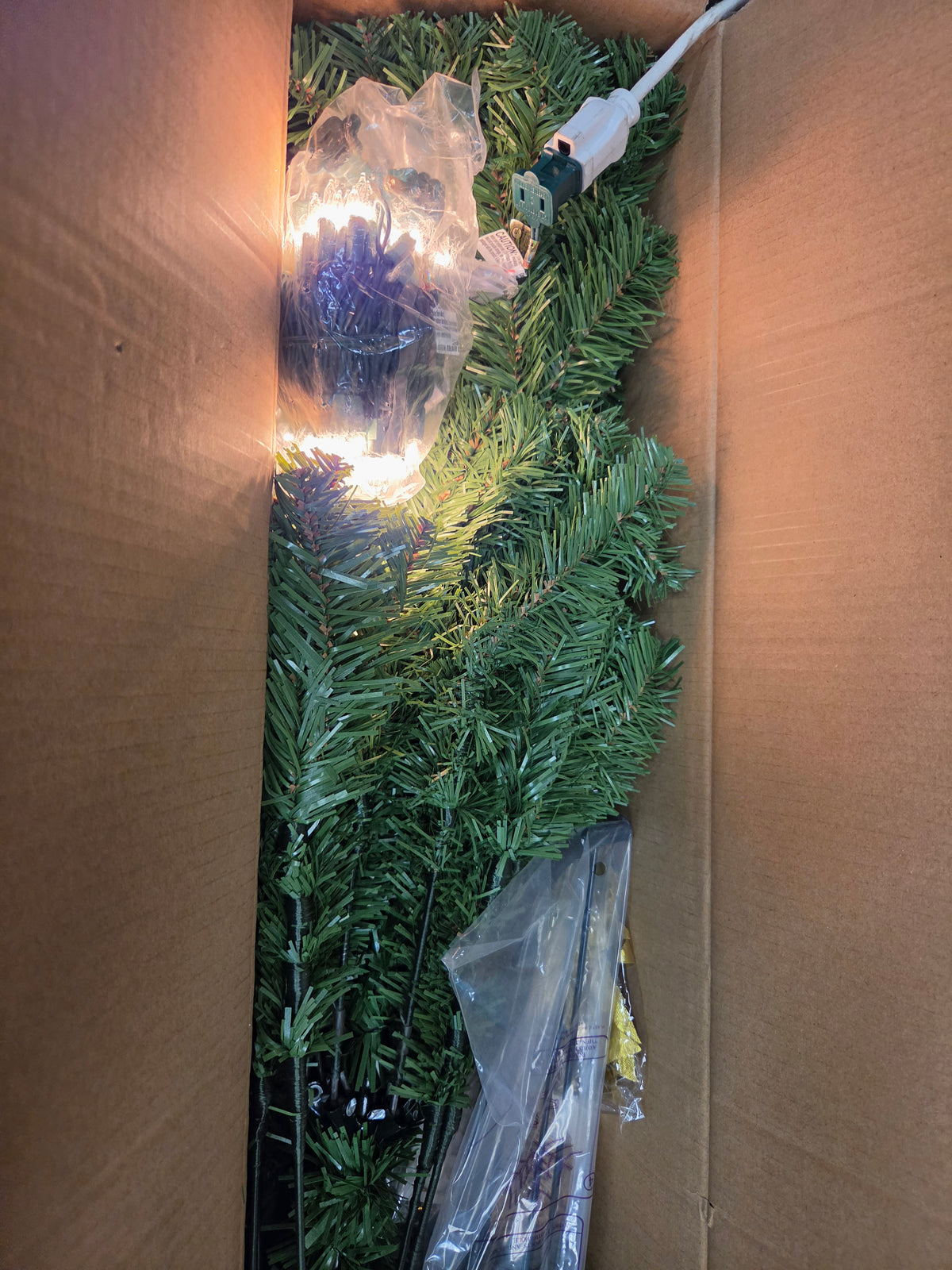 Joiedomi 6ft Pre-Lit Christmas Tree & Complete Decor Kit 30217 – Tested NEW