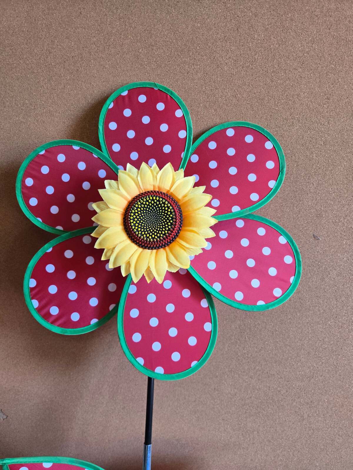 16-inch Polka Dot Sunflower Wind Spinner with Leaves, Brand New