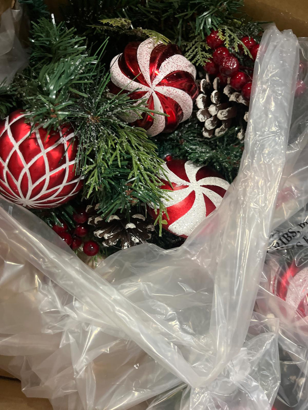 30" Christmas Teardrop Winter Garland, like new