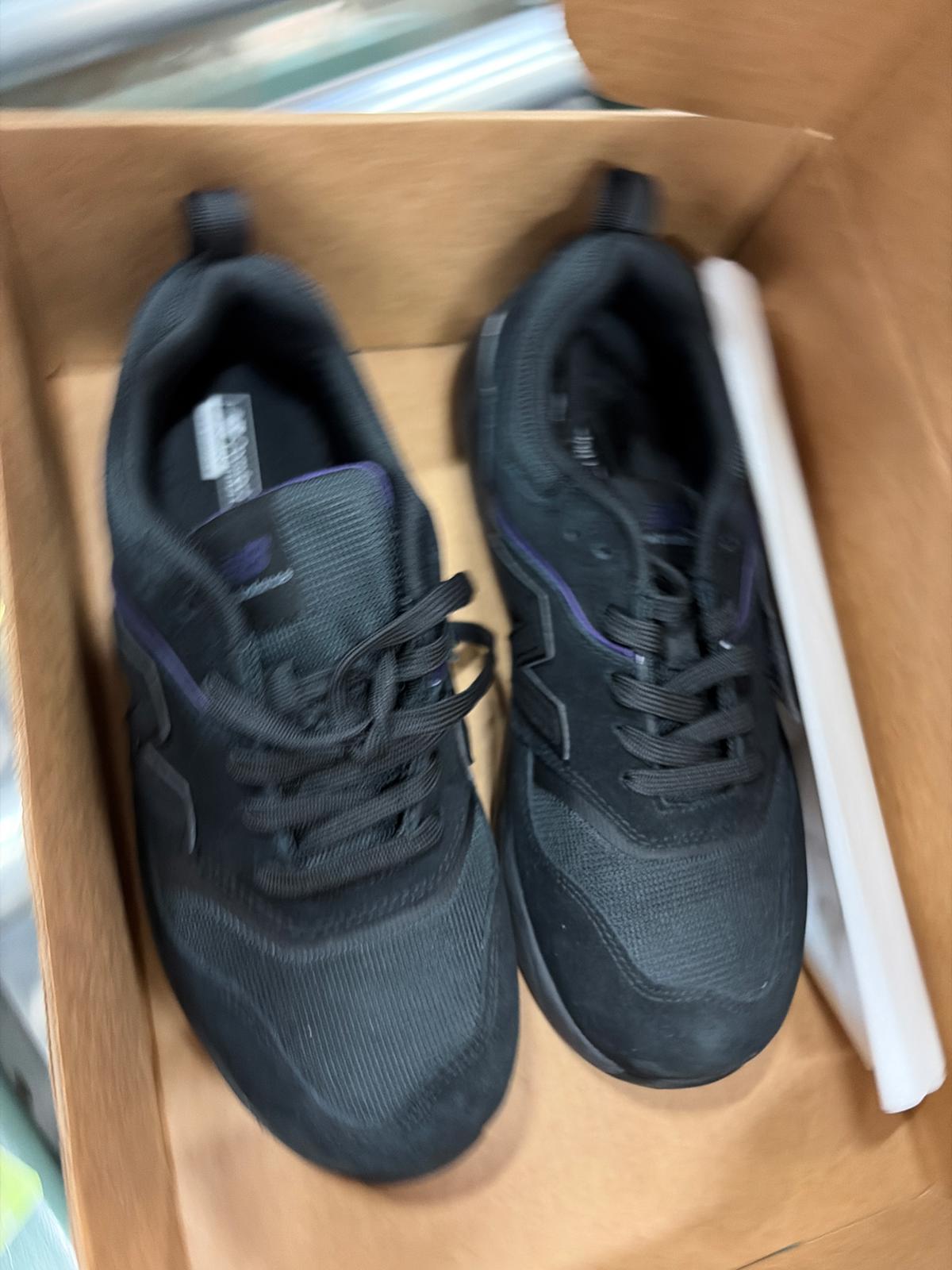 New Balance Elite SD10 Composite Toe Work Shoes, Women's 10, Black/purple
