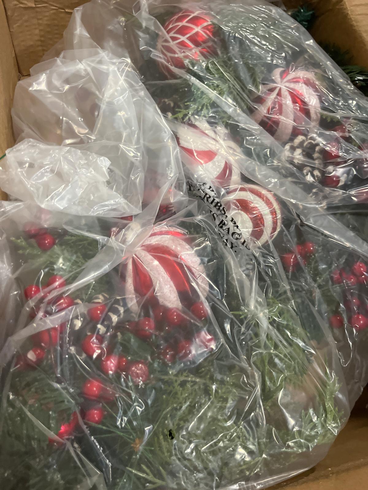 30" Christmas Teardrop Winter Garland, like new