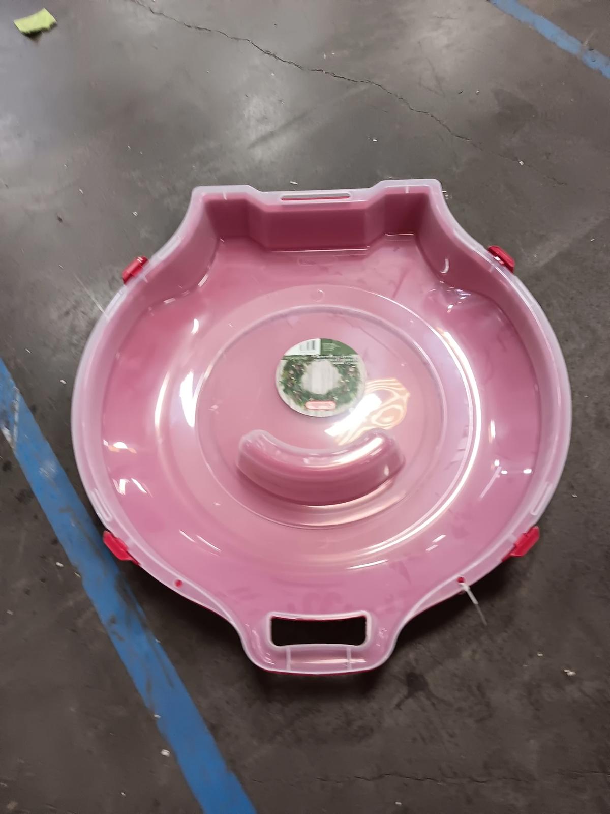 Sterilite 1983 – Nesting Wreath Box