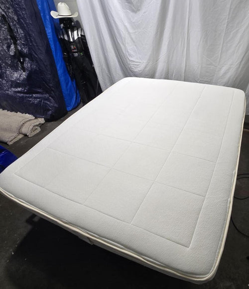 Awara Luxury Hybrid Queen mattress, Like New Condition - PDX Furnish