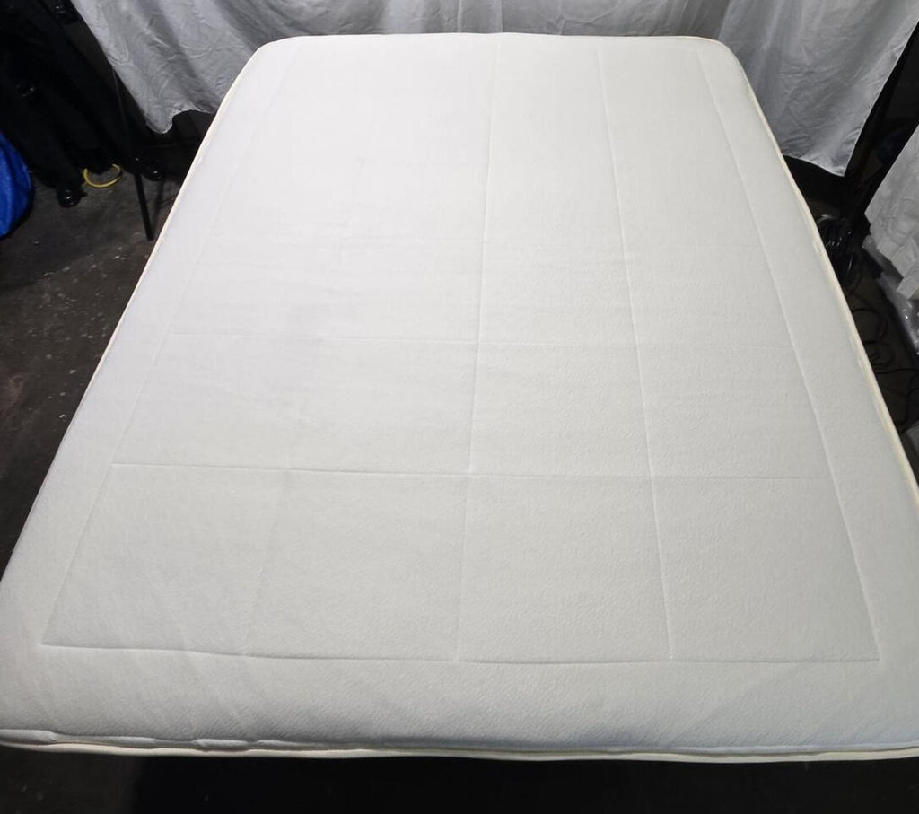 Awara Luxury Hybrid Queen mattress, Like New Condition - PDX Furnish
