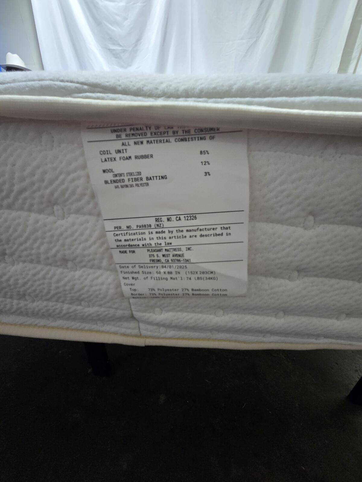 Awara Luxury Hybrid Queen mattress, Like New Condition - PDX Furnish