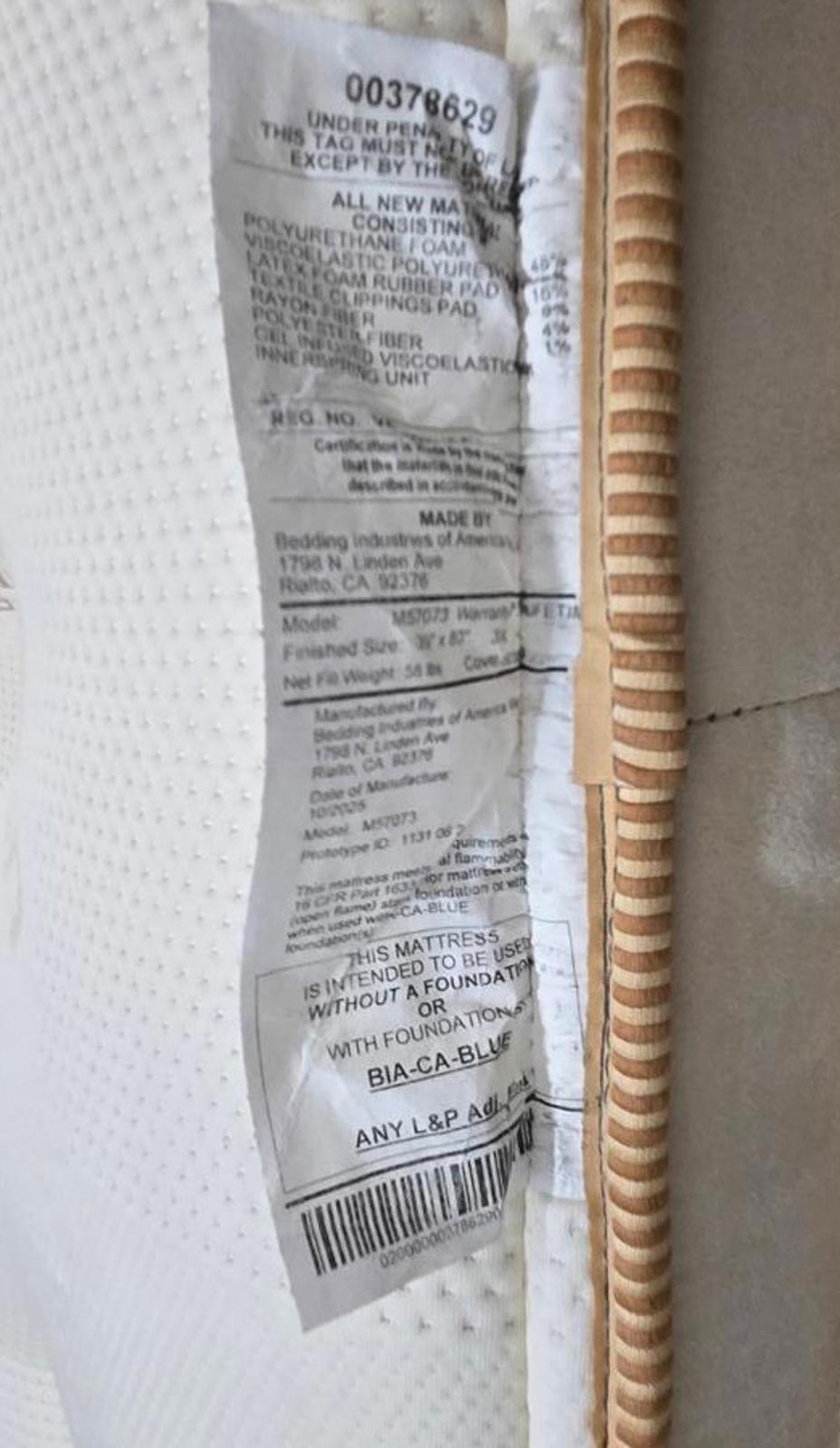 Saatva HD TwinXL mattress, Like New Condition