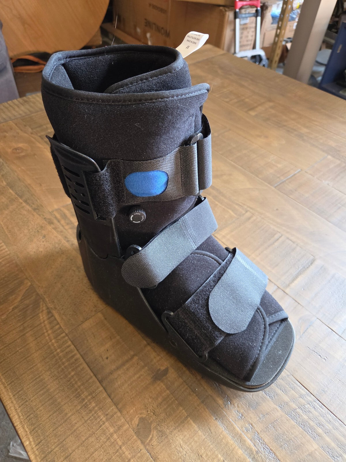 Pneumatic Air CAM Walker Fracture Boot (Short / Low-Top, Size Medium, Universal Left/Right)