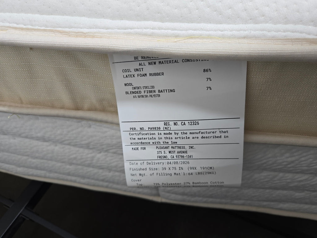 Awara Premium Luxe mattress, Twin, Like New Condition