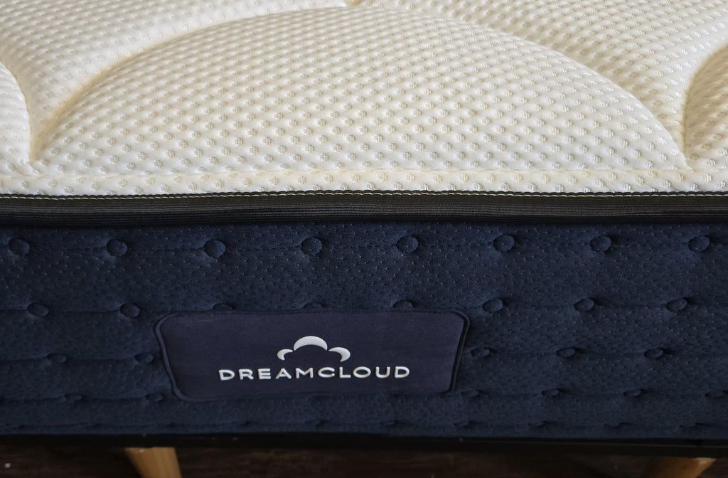 Dreamcloud Memory Foam King mattress, Like New Condition - PDX Furnish