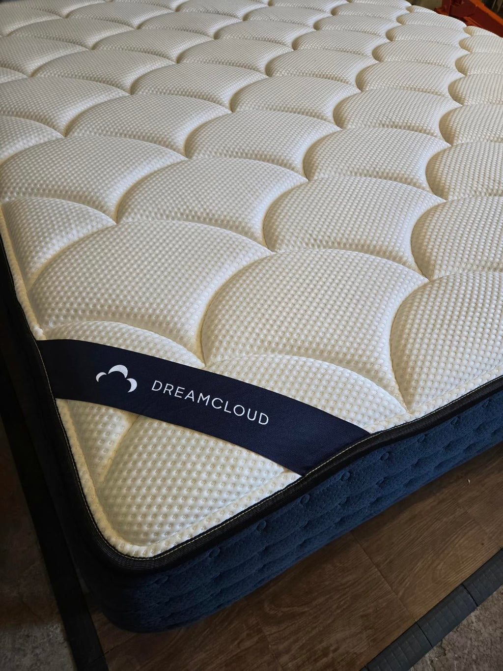Dreamcloud Memory Foam King mattress, Like New Condition - PDX Furnish