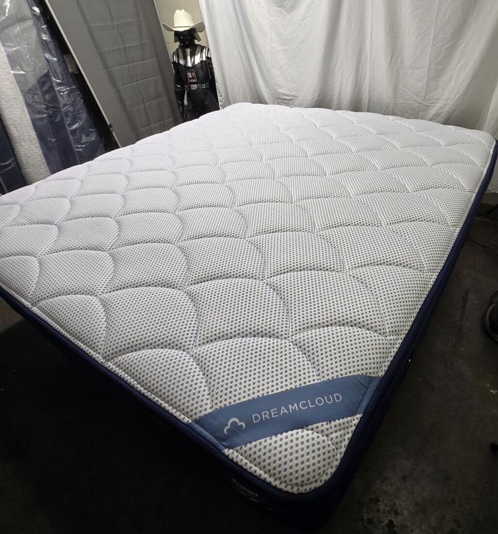 Dreamcloud Premier King mattress, Like New Condition - PDX Furnish