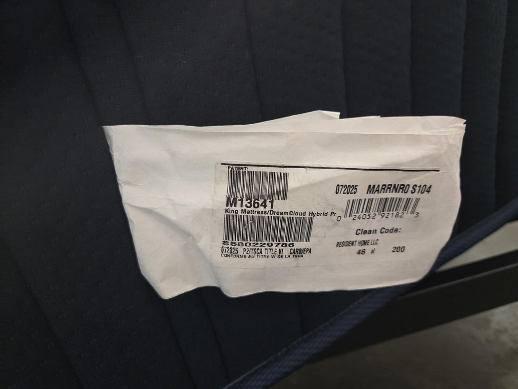 Dreamcloud Premier King mattress, Like New Condition - PDX Furnish