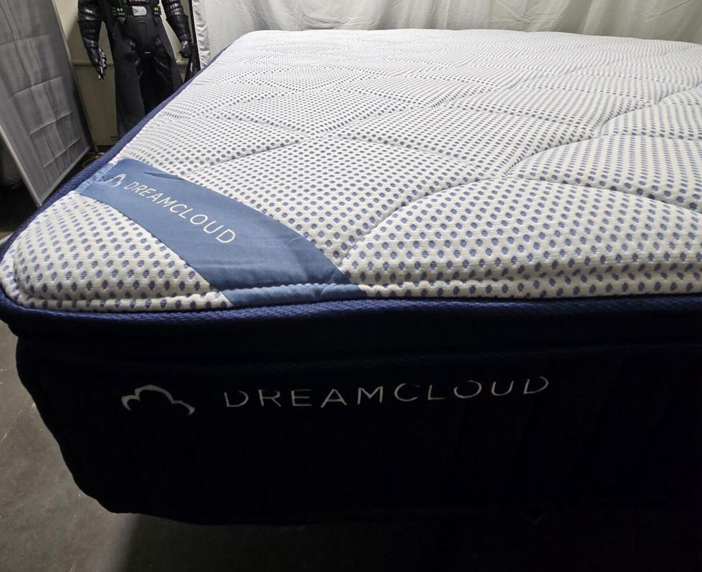 Dreamcloud Premier King mattress, Like New Condition - PDX Furnish