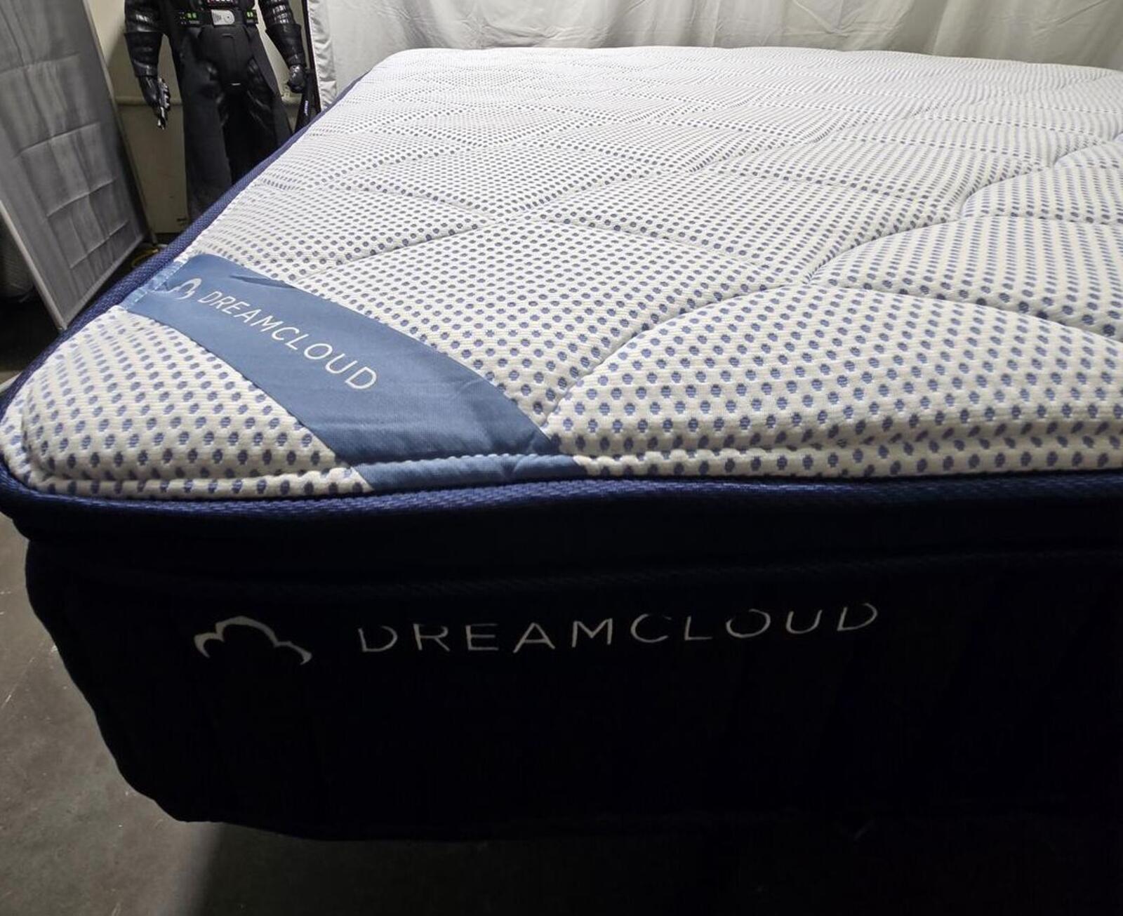 Dreamcloud Premier King mattress, Like New Condition - PDX Furnish