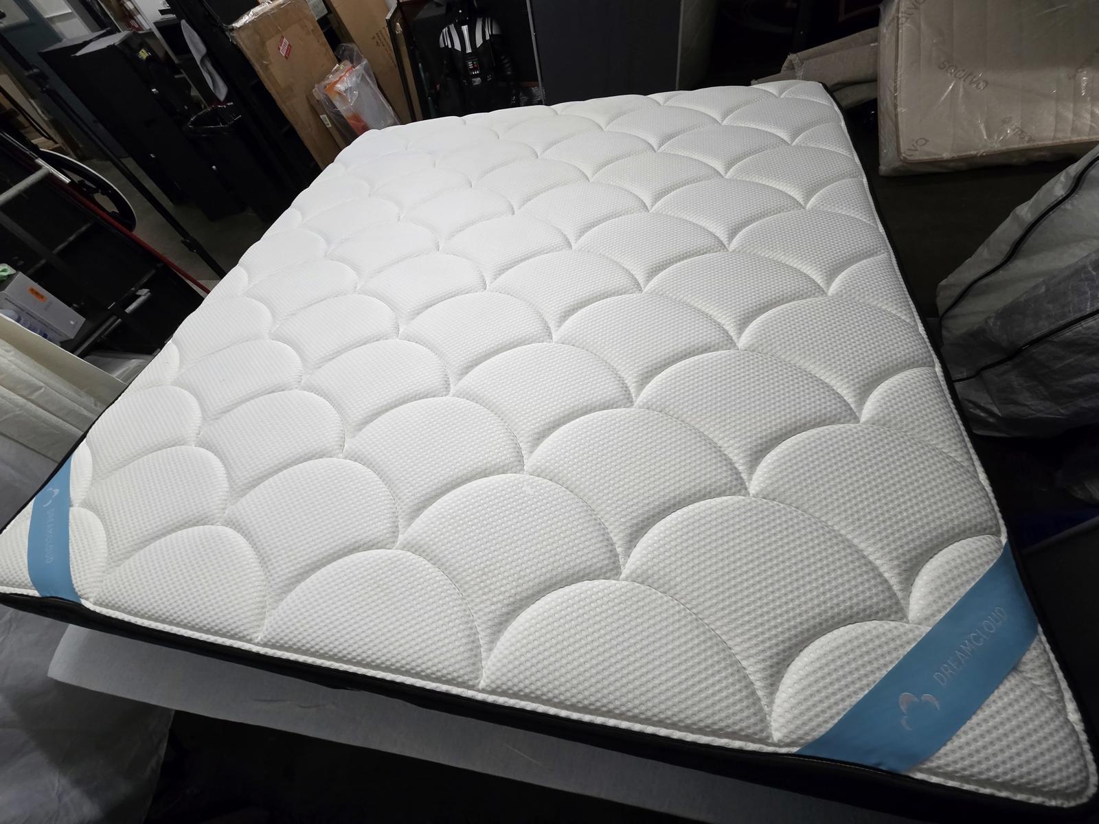 Dreamcloud Premier Memory Foam mattress, King, Like New Condition - PDX Furnish