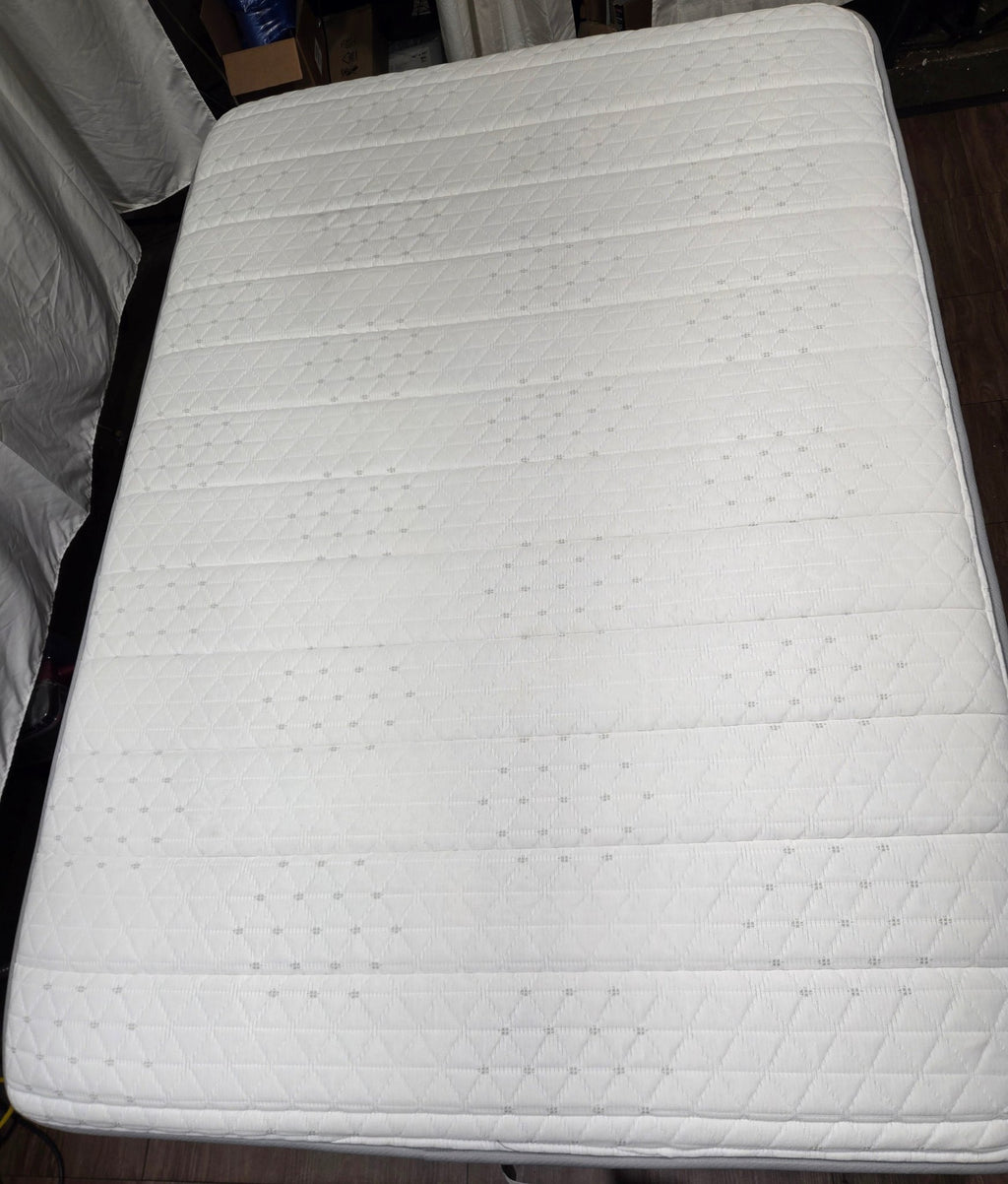 Helix Midnight Full mattress, Great Condition - PDX Furnish