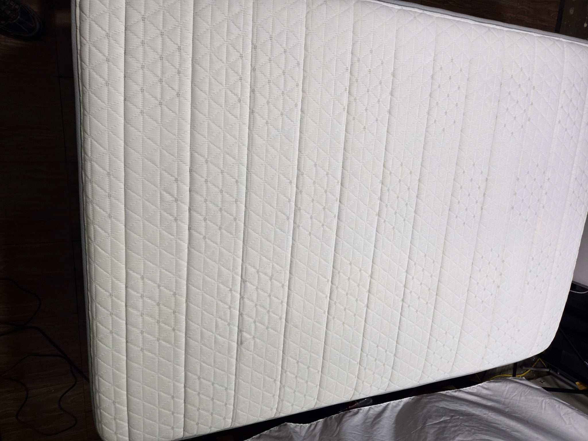 Helix Midnight Full mattress, Great Condition - PDX Furnish