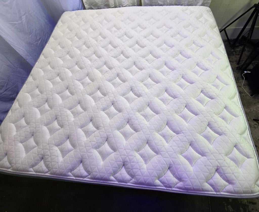 Helix Sunset King Mattress, Plush, Like New Condition - PDX Furnish