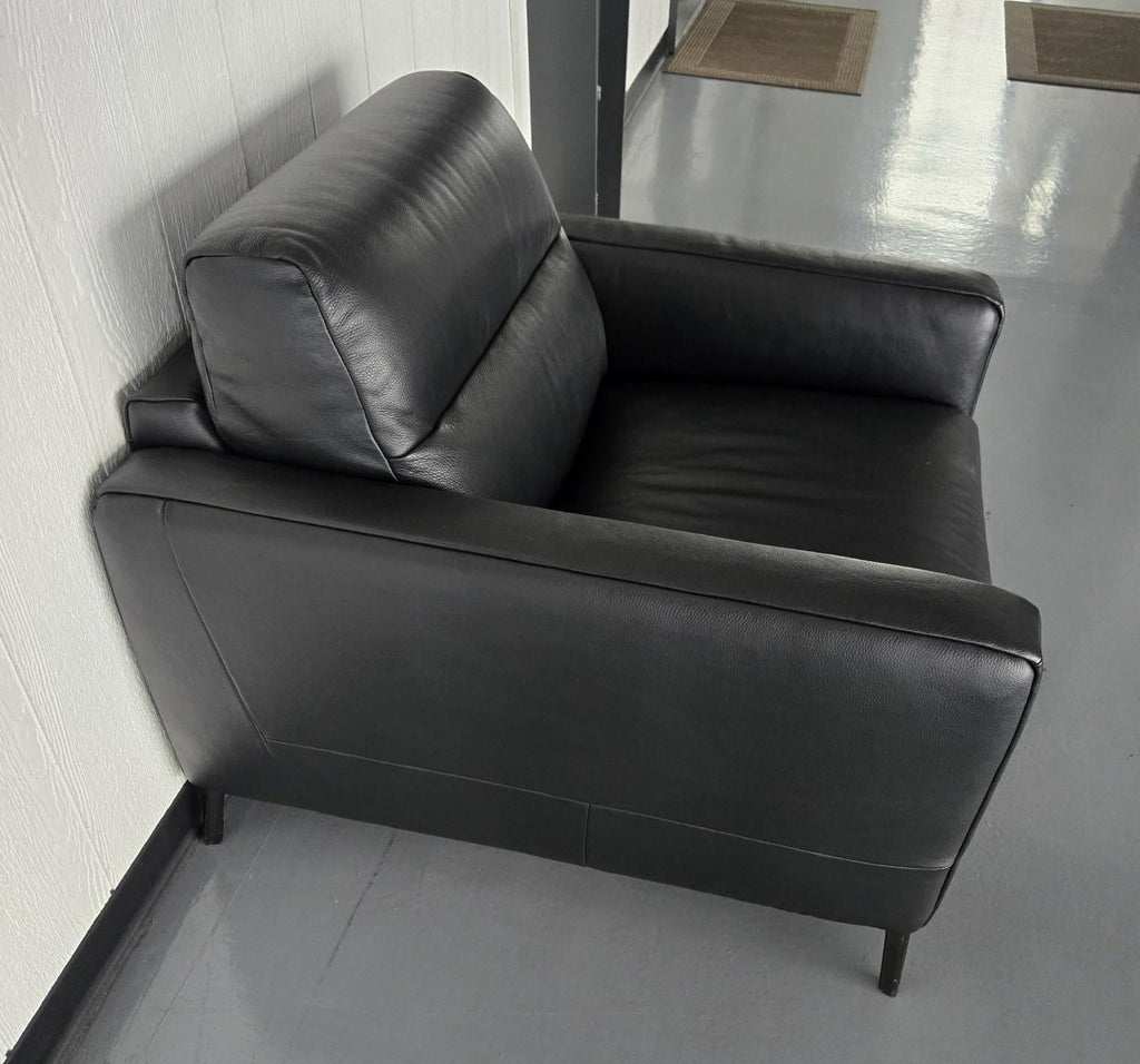 Natuzzi Editions Fascino - C008 leather chair, Black - PDX Furnish
