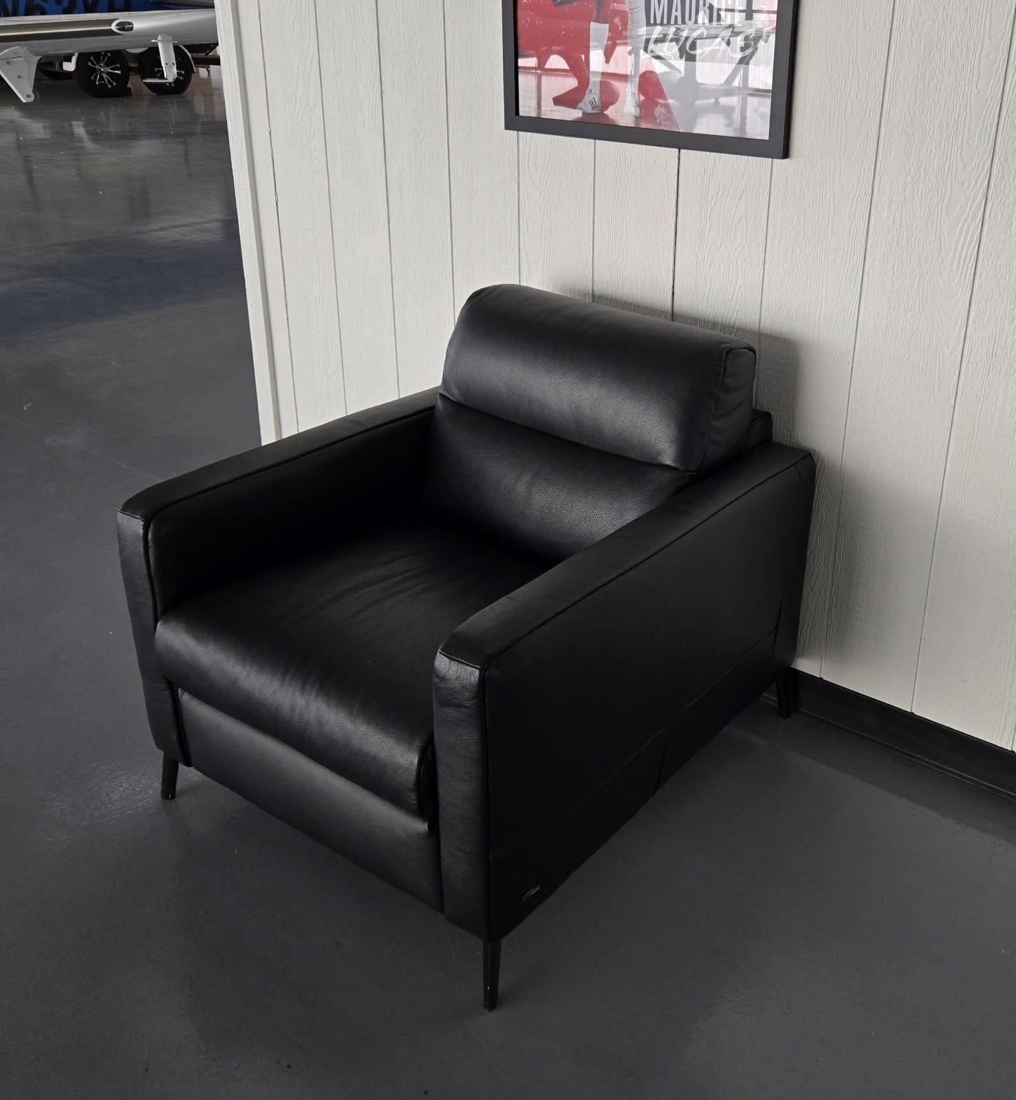 Natuzzi Editions Fascino - C008 leather chair, Black - PDX Furnish