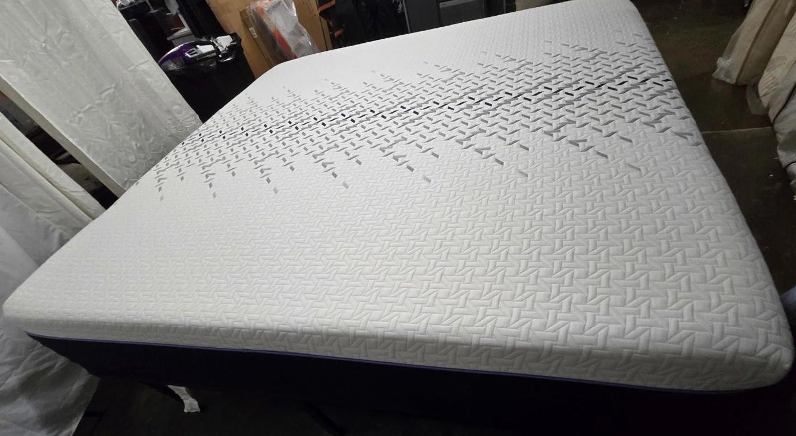 Nectar Luxe Hybrid Cal King mattress, Like New Condition - PDX Furnish