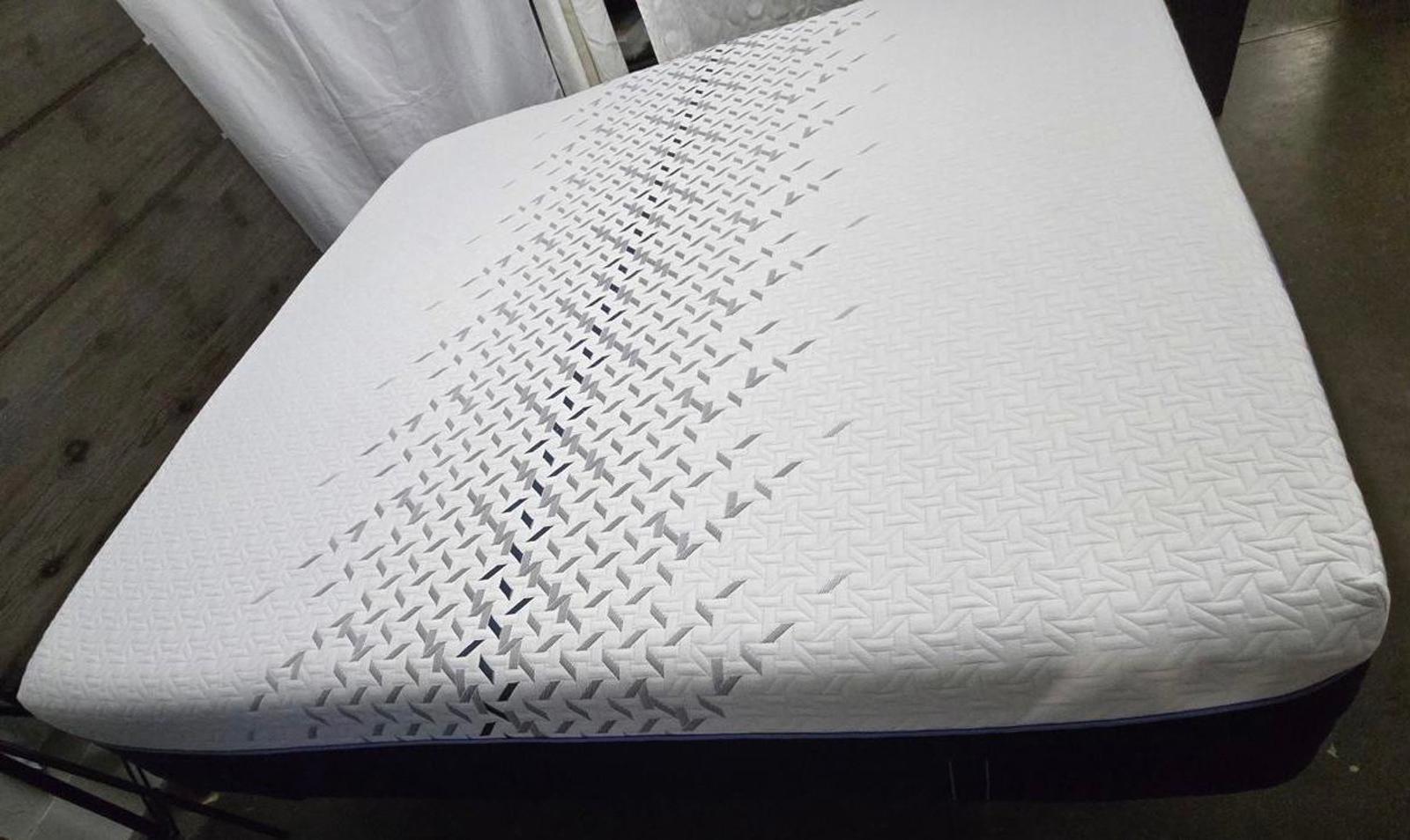 Nectar Luxe Hybrid Cal King mattress, Like New Condition - PDX Furnish