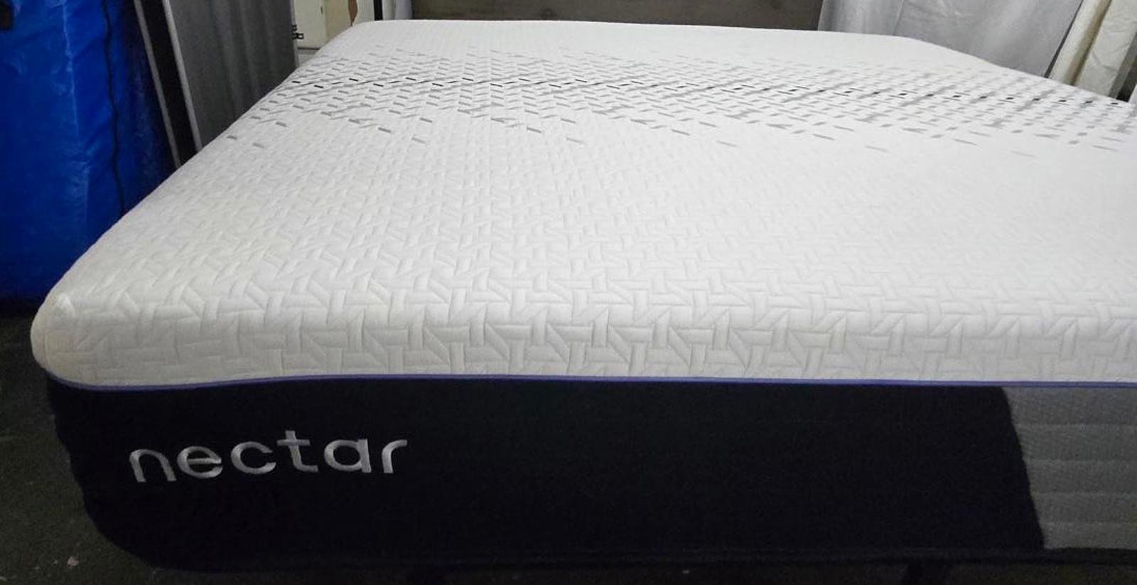 Nectar Luxe Hybrid Cal King mattress, Like New Condition - PDX Furnish