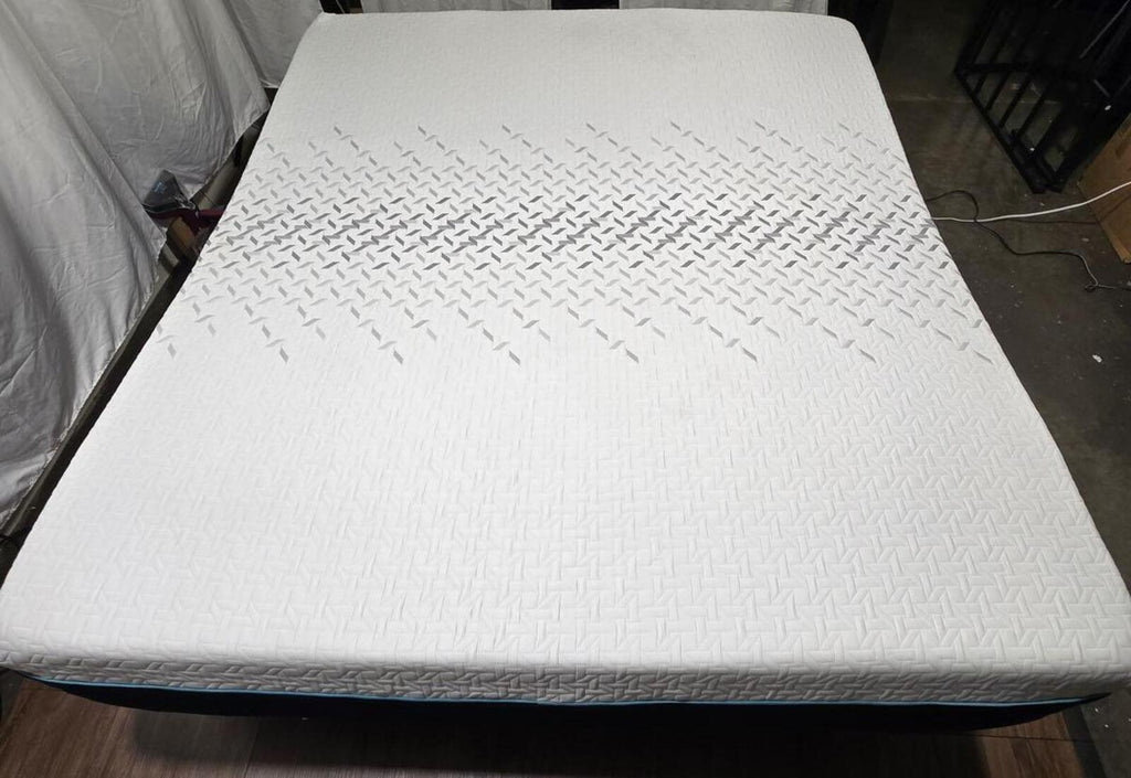 Nectar Premier Hybrid Cal King mattress, Like New Condition - PDX Furnish