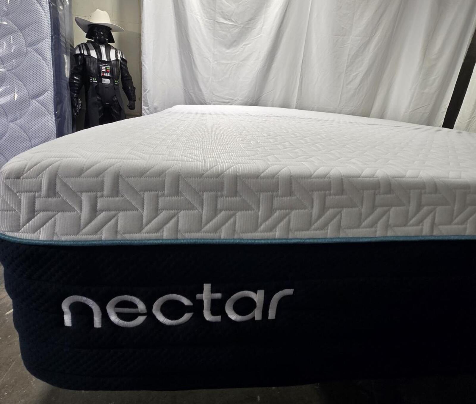 Nectar Premier Hybrid King mattress, Great Condition - PDX Furnish