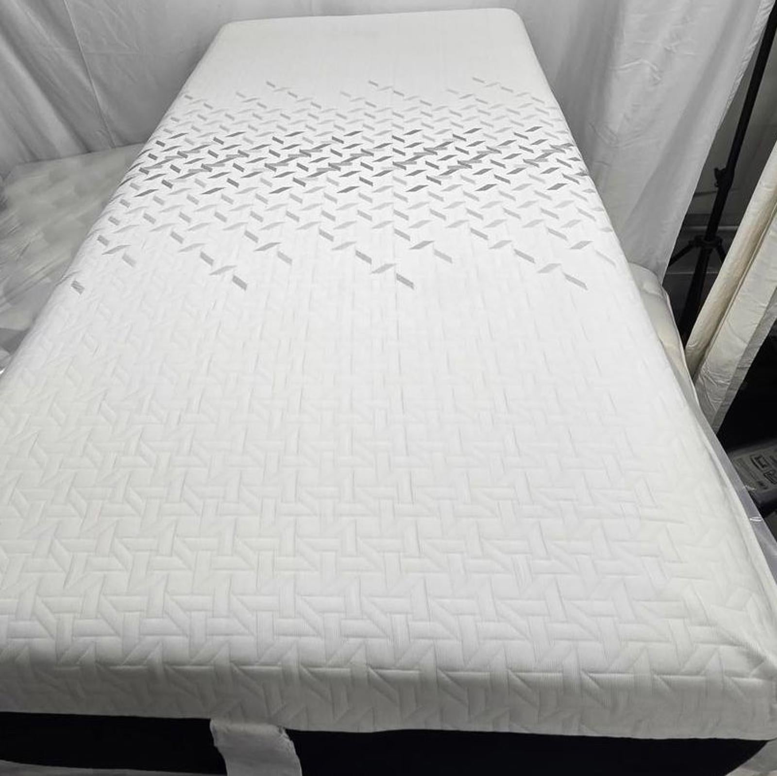 Nectar premier memory foam mattress, Twin XL, Like New Condition - PDX Furnish