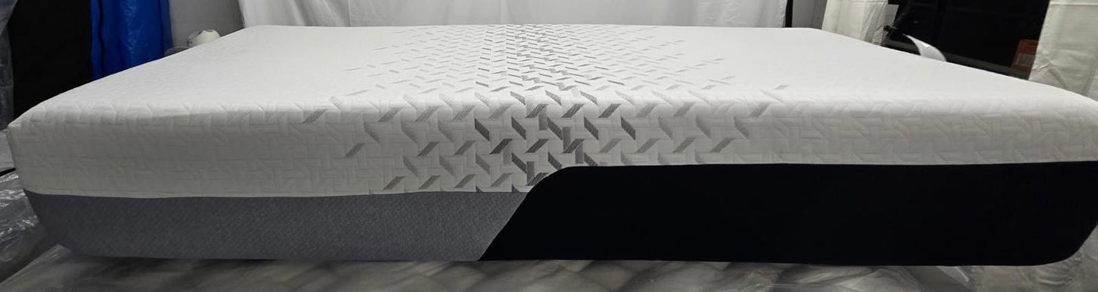 Nectar premier memory foam mattress, Twin XL, Like New Condition - PDX Furnish