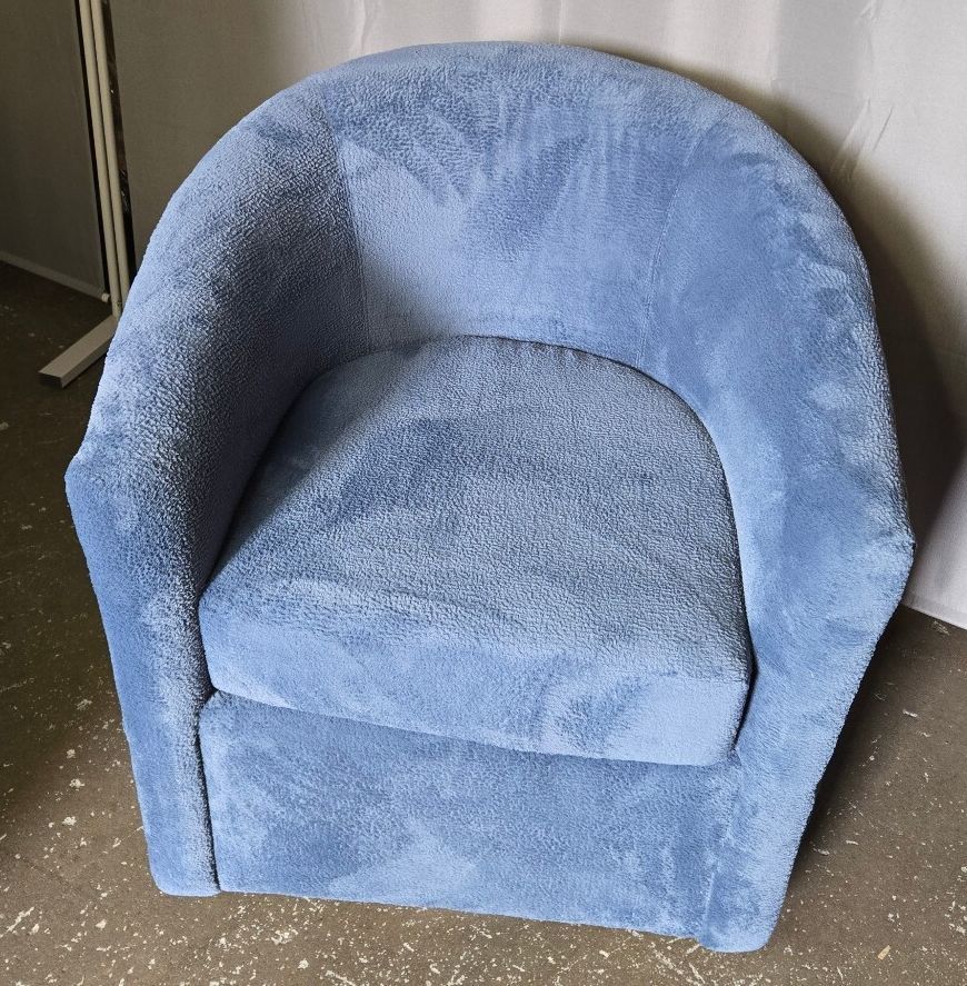 Odessa Barrel Style Armchair w/ reversible cushion, Like New - PDX Furnish