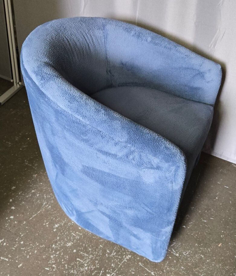 Odessa Barrel Style Armchair w/ reversible cushion, Like New - PDX Furnish