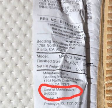 Saatva HD King mattress, Like New Condition
