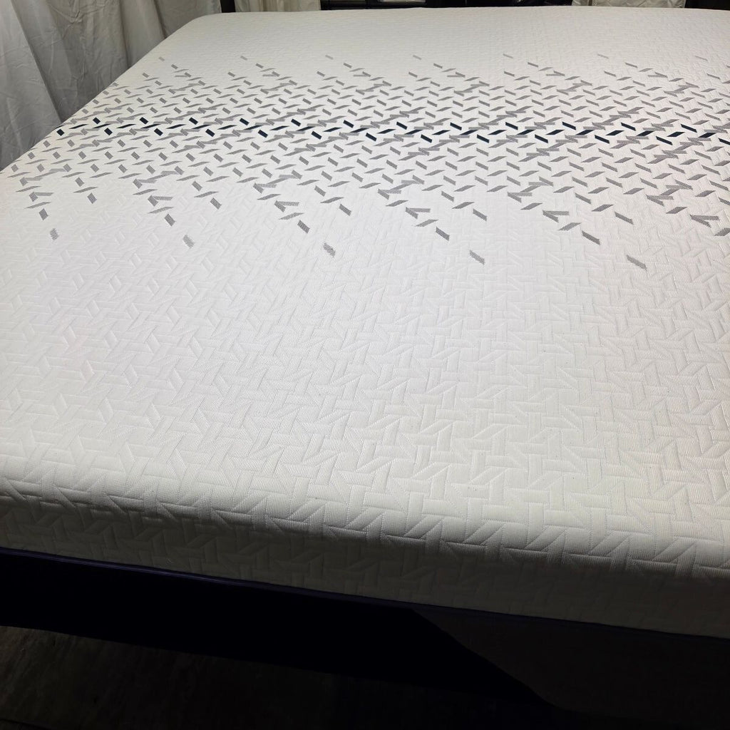Nectar Luxe Hybrid King mattress, Great Condition